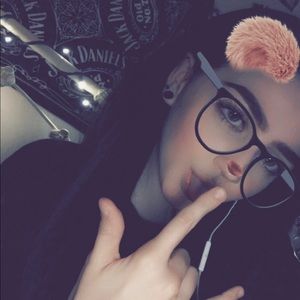 Meet your Posher, Abby